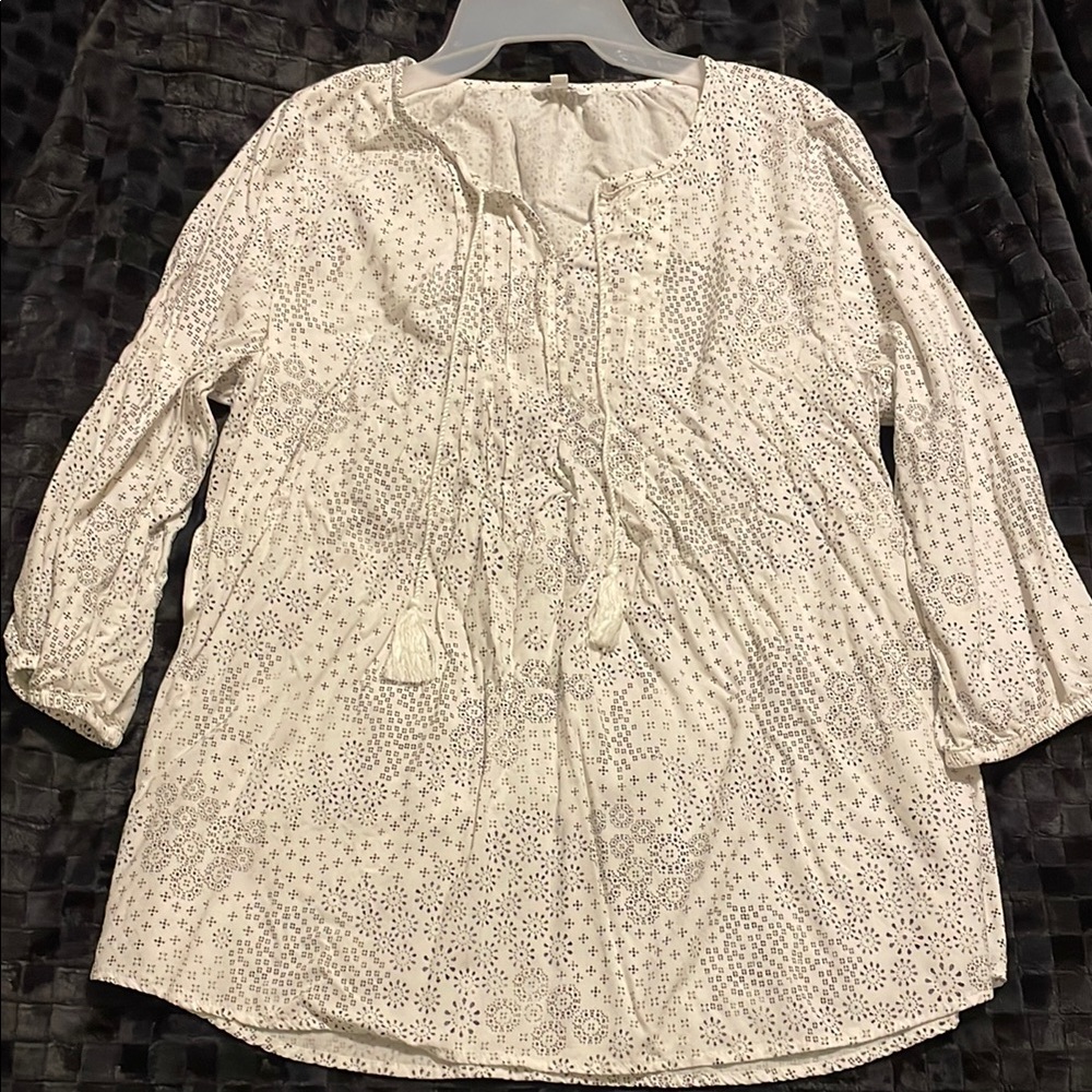 XL White and Gray Patterned Blouse
